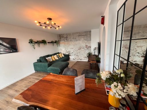 Blick ins Wohnzimmer